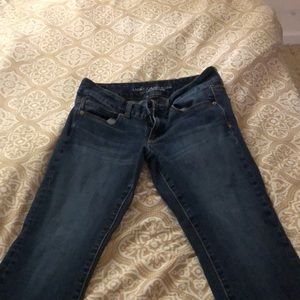 American Eagle Artist Crop